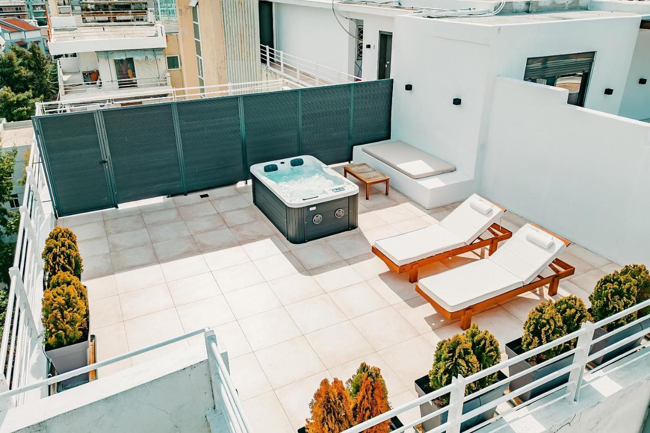 With Magical View & Jacuzzi Apartment Athens
