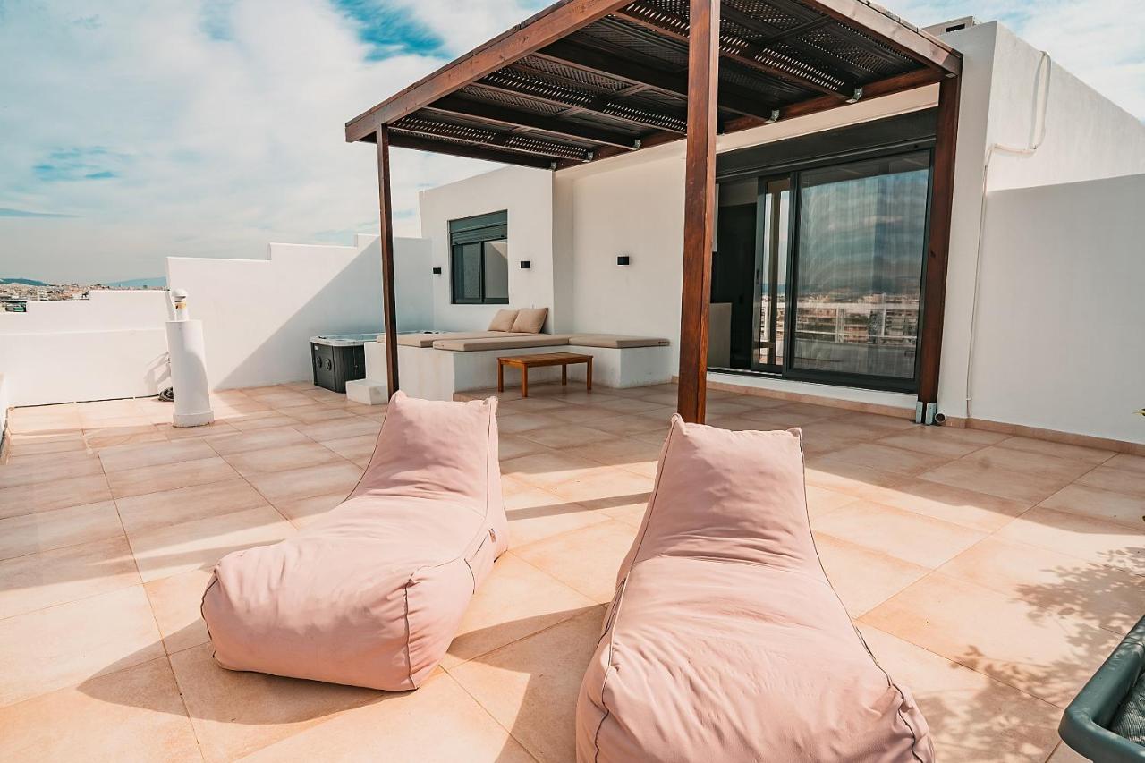 With Magical View & Jacuzzi Apartment