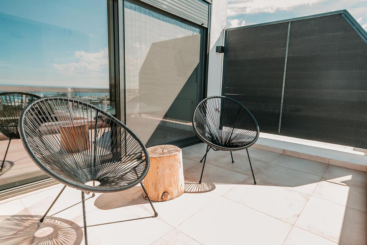 Apartment With Magical View & Jacuzzi *