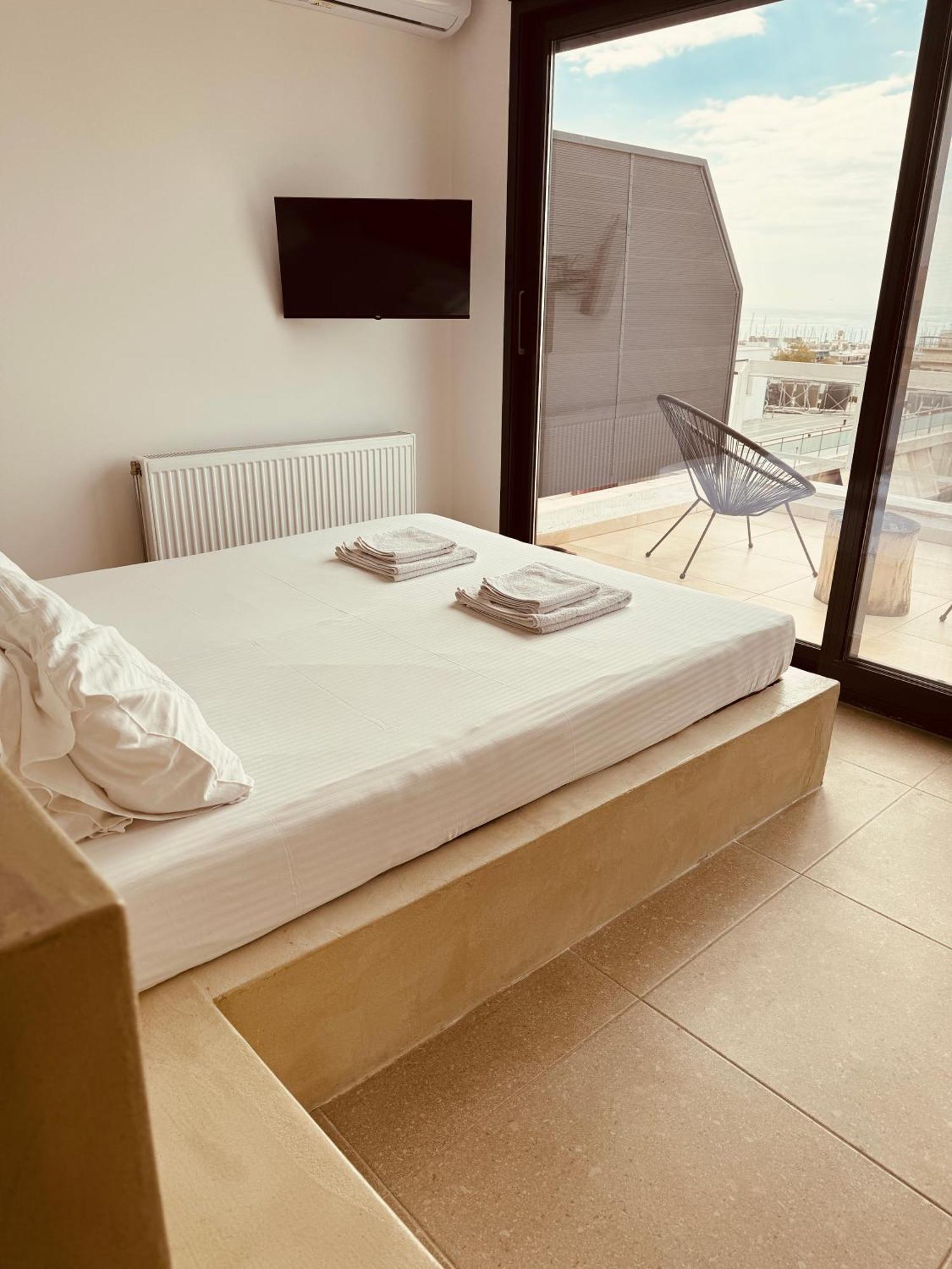 With Magical View & Jacuzzi * Athens
