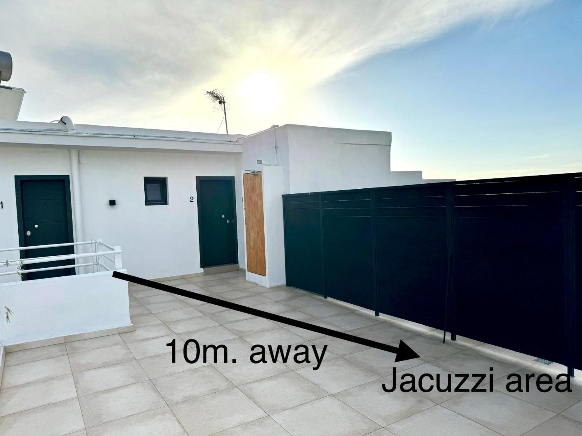 Apartment With Magical View & Jacuzzi
